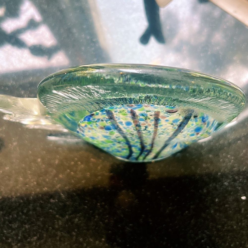 Artistic Glass Fish Figurine - Blue and Green - Picture 8 of 8